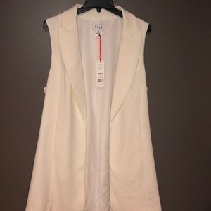 Sleeveless blazer